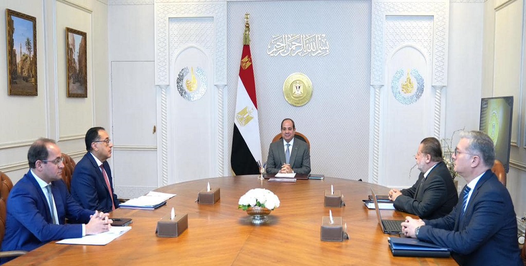 El-Sisi directs regular payment of dues to petroleum contractors

